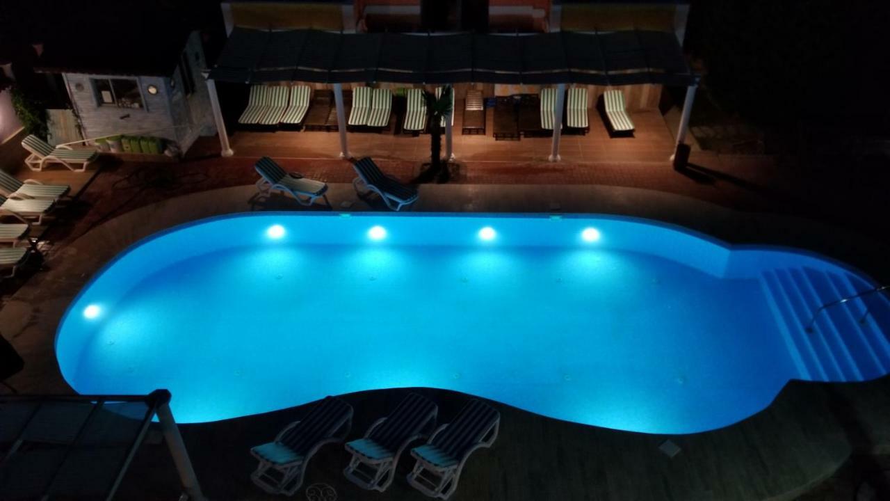 Cunda Leo Boutique Hotel & Pool Ayvalı Exteriör bild